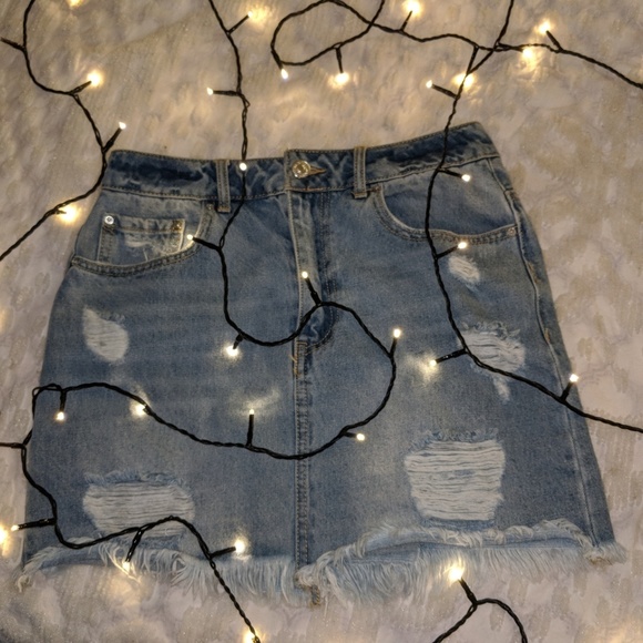Forever 21 Dresses & Skirts - NWOT Forever 21 denim skirt